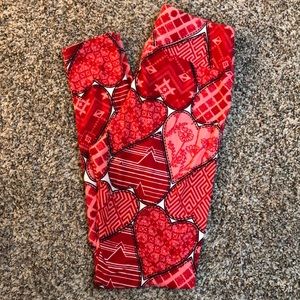OS LuLaRoe Valentines hearts leggings